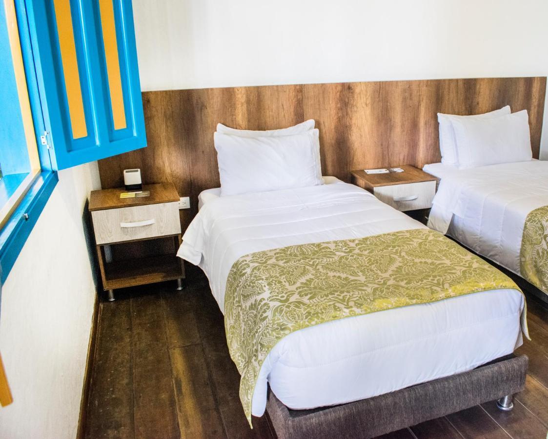 Hotel Hacienda Santa Clara 圣罗莎德卡瓦尔 外观 照片