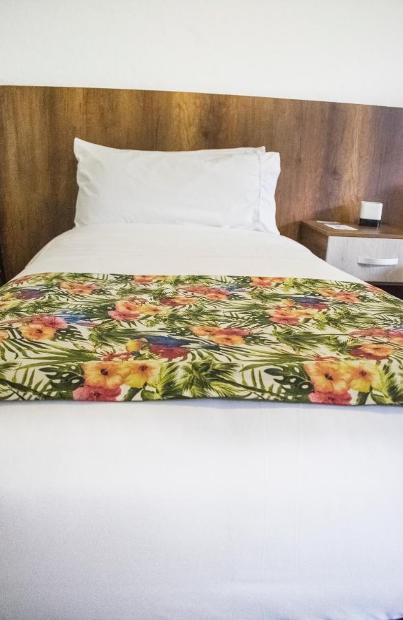 Hotel Hacienda Santa Clara 圣罗莎德卡瓦尔 外观 照片